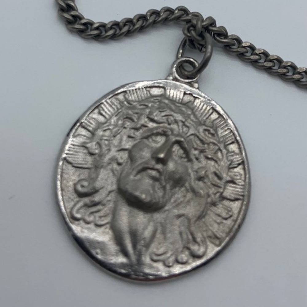 Vintage Silver Tone Jesus Christ Face Medallion Necklace Christian Faith Unisex